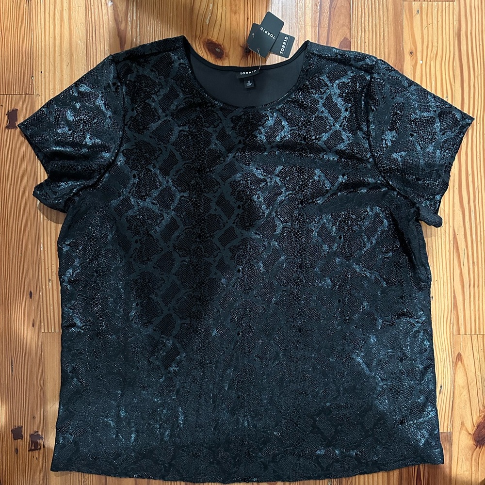 Black Snakeskin Print Velvet High Neck Tee NWT